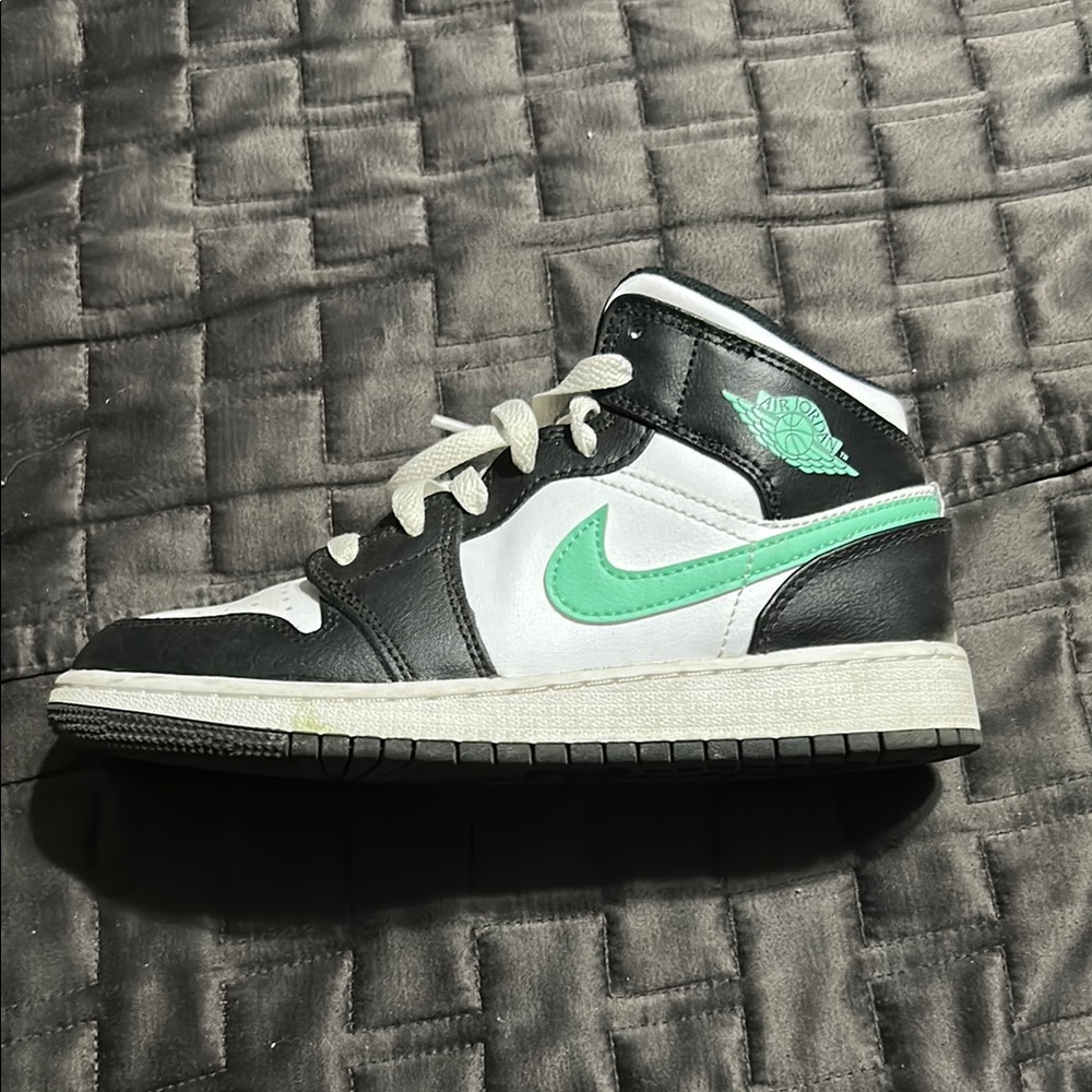 Nike Mid-Top Sneakers Black White Teal